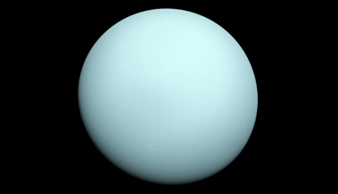 宇宙に浮かぶ天王星